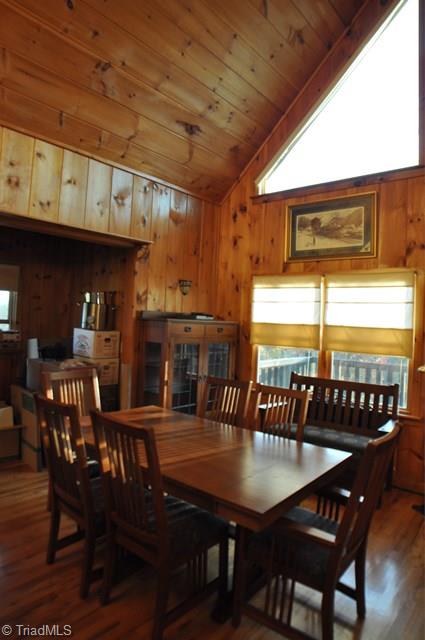 272 Hacketts Road Millers Creek, NC 28651 - Photo 9 of 39 Gallery Image 9