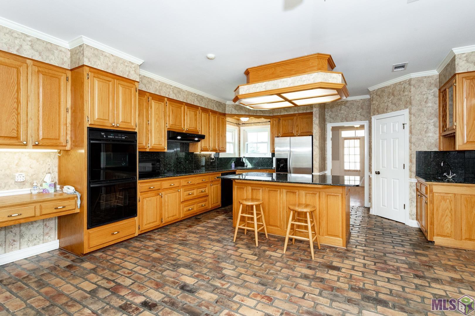 6329 Riverbend Boulevard Baton Rouge, LA 70820 - Photo 11 of 45 Gallery Image 11