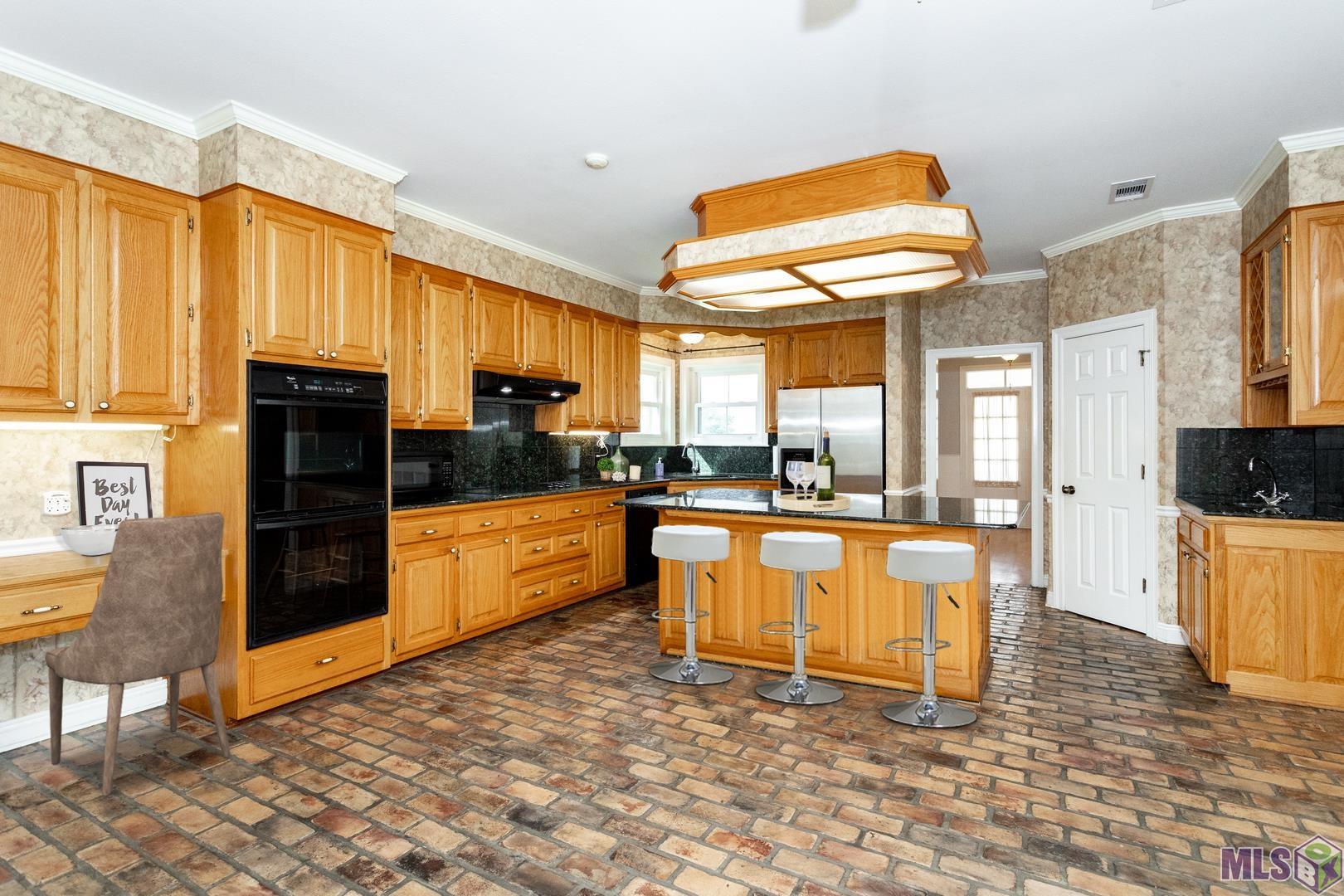 6329 Riverbend Boulevard Baton Rouge, LA 70820 - Photo 3 of 45 Gallery Image 3