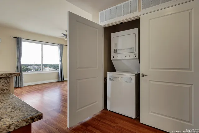 $295,000 | 215 Center Street, Unit 1205, San Antonio, TX 78202