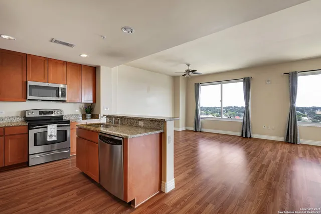 $295,000 | 215 Center Street, Unit 1205, San Antonio, TX 78202