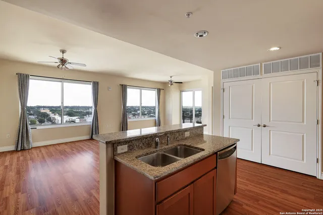 $295,000 | 215 Center Street, Unit 1205, San Antonio, TX 78202