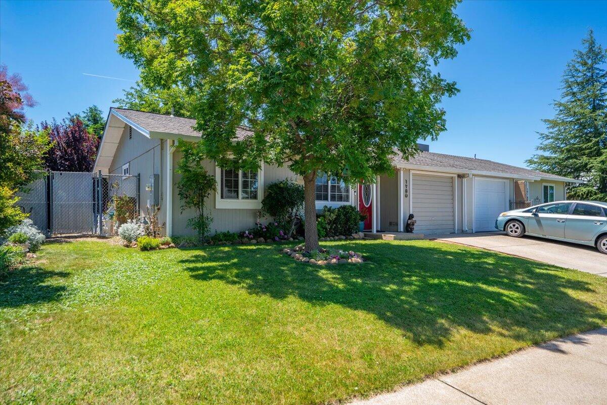 1980 Spruce Circle Anderson, CA 96007 - Photo 3 of 44 04-1980 Spruce St - E-39