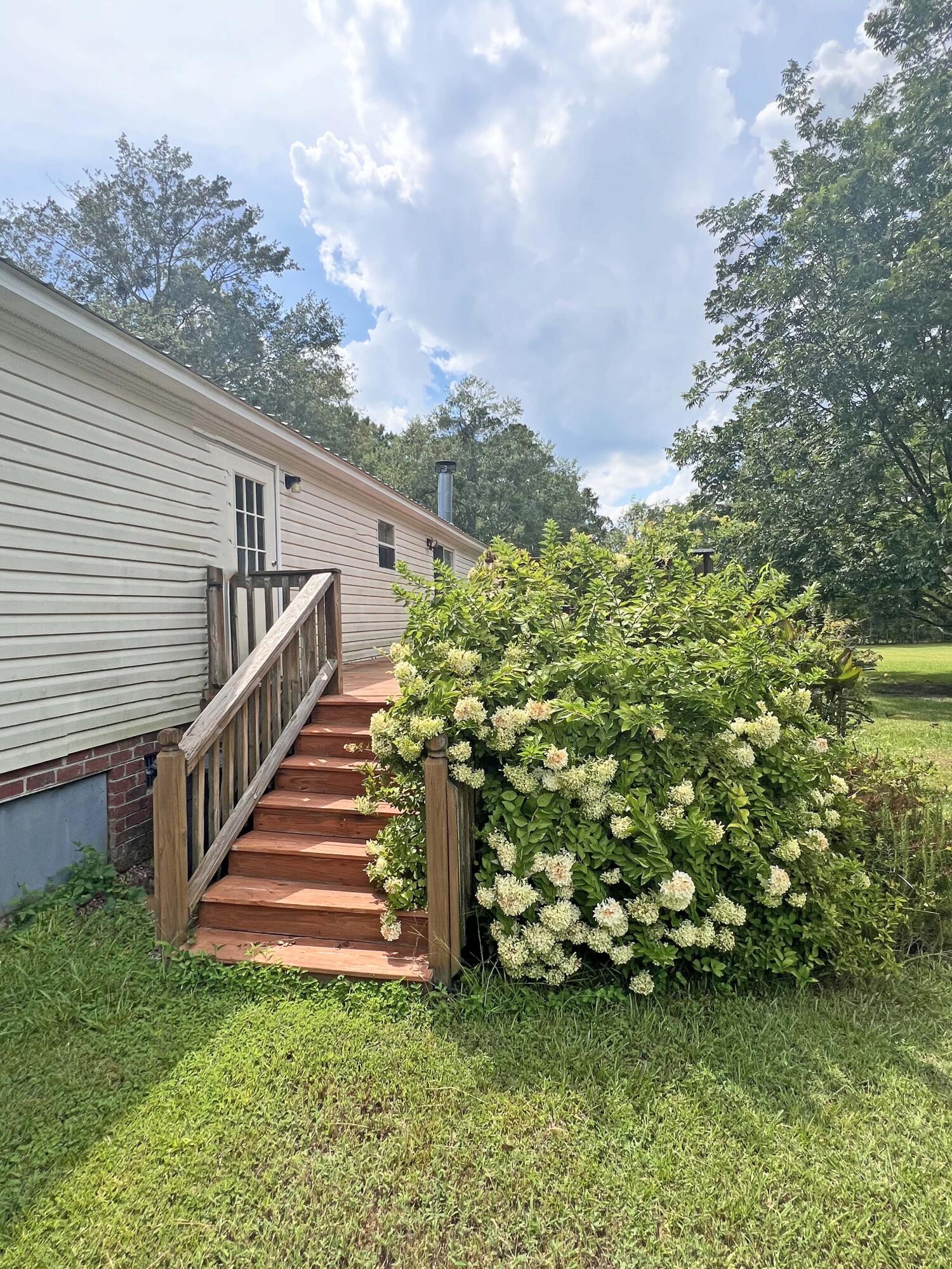 1156 West A. Gamble Road Manning, SC 29102 - Photo 7 of 51 7