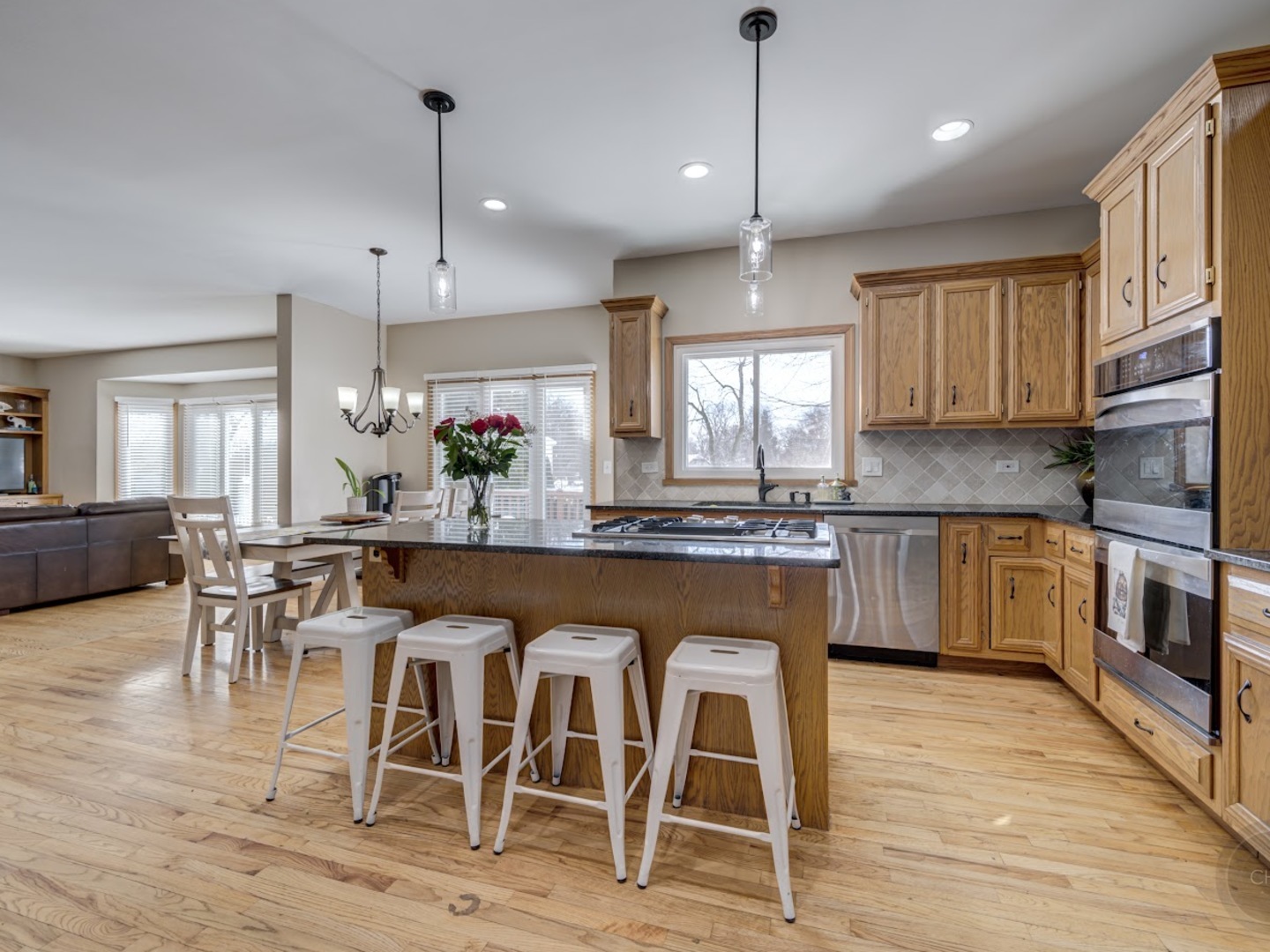 601 Steeplechase Road St. Charles, IL 60174 - Photo 6 of 34 Gallery Image 6