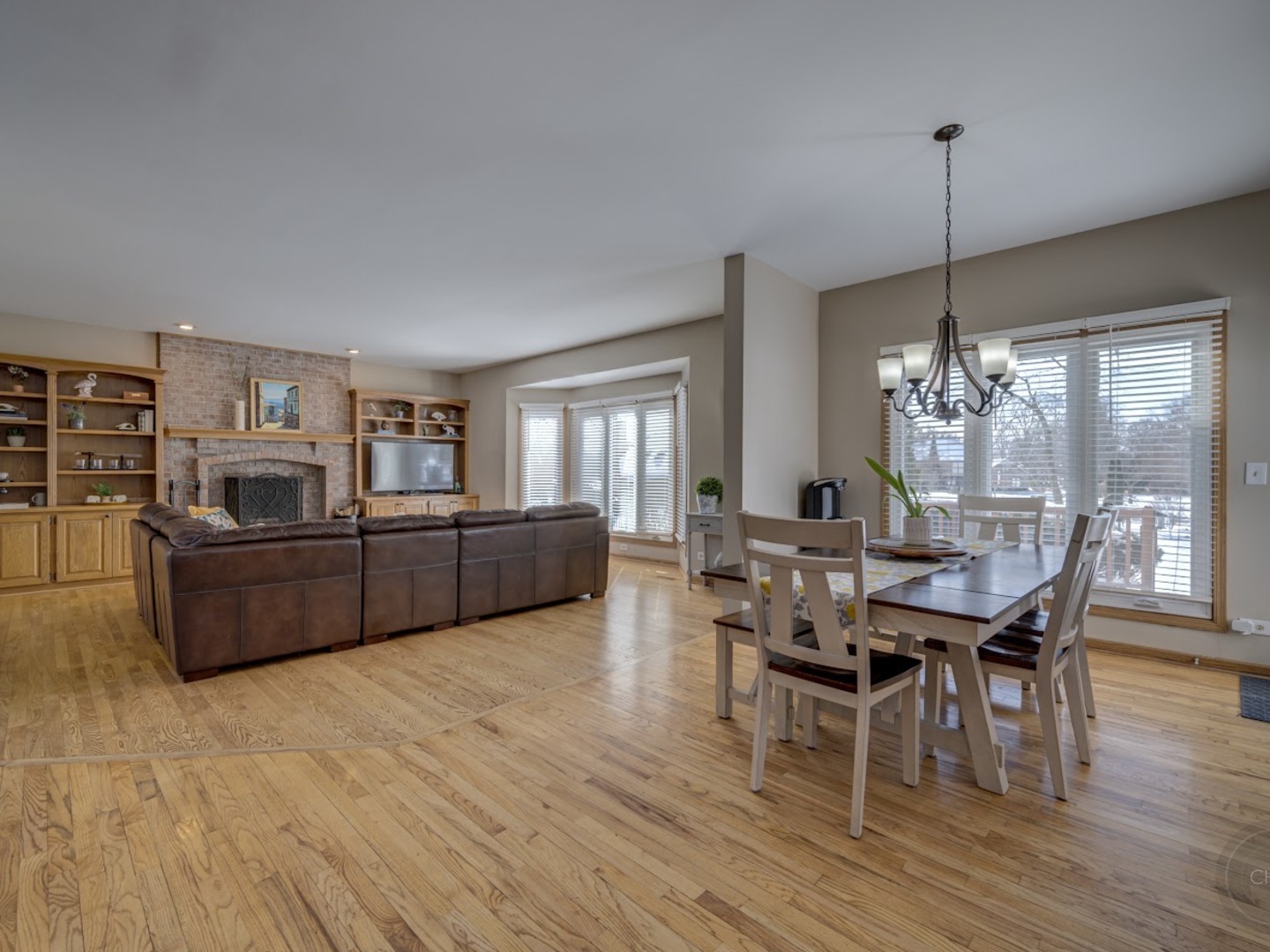 601 Steeplechase Road St. Charles, IL 60174 - Photo 8 of 34 Gallery Image 8