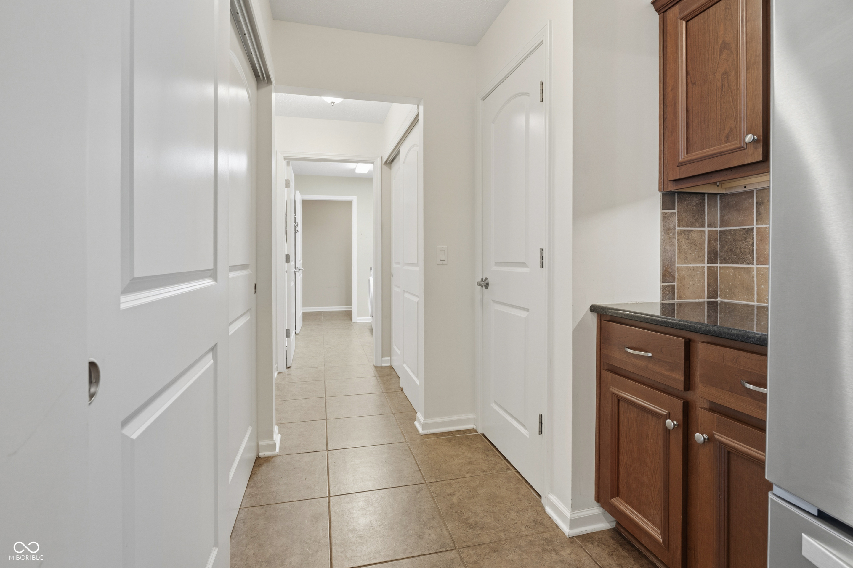 1067 Distinctive Way Greenfield, IN 46140 - Photo 24 of 25