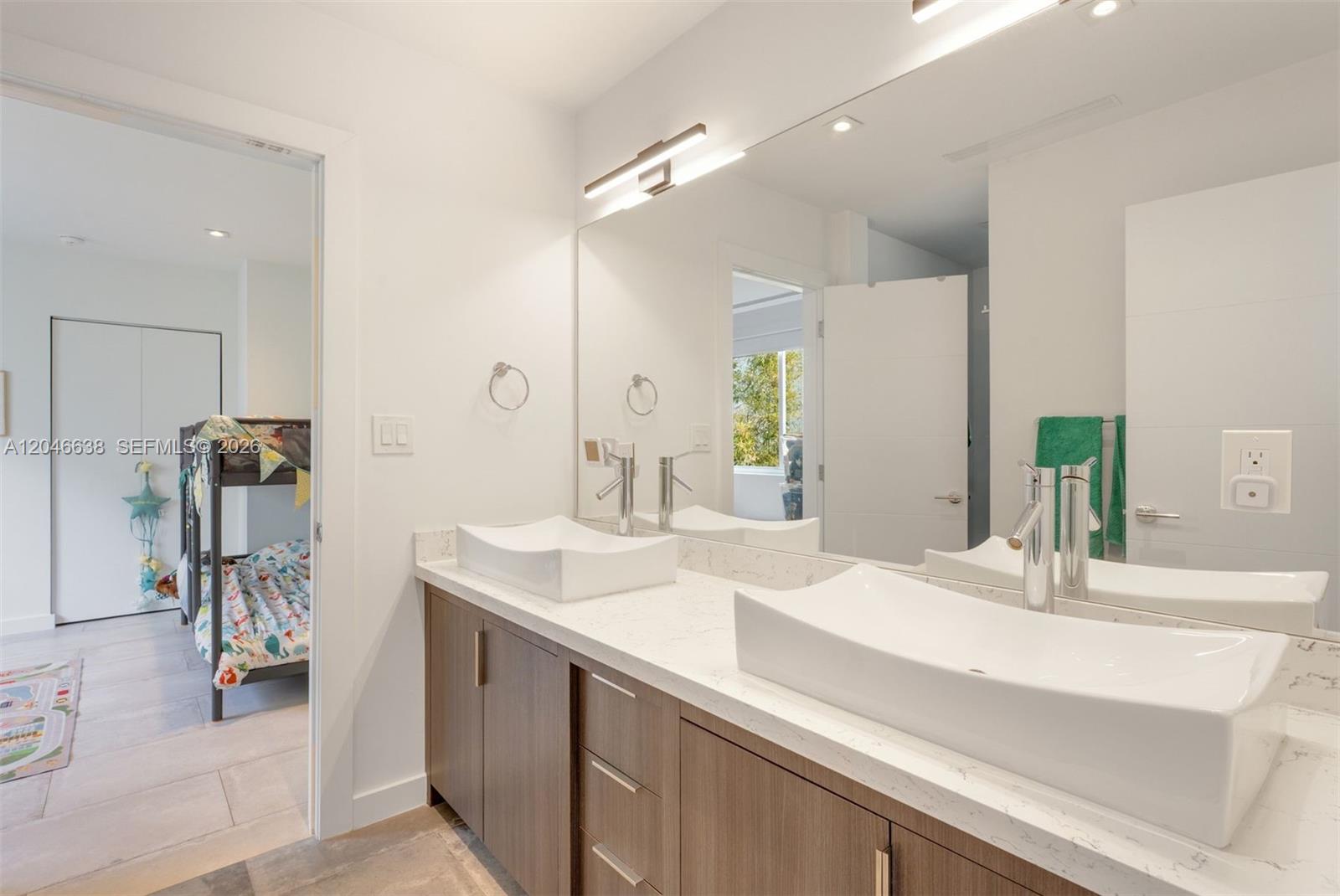 2908 Virginia Street, Unit 2908 Miami, FL 33133 - Photo 13 of 27