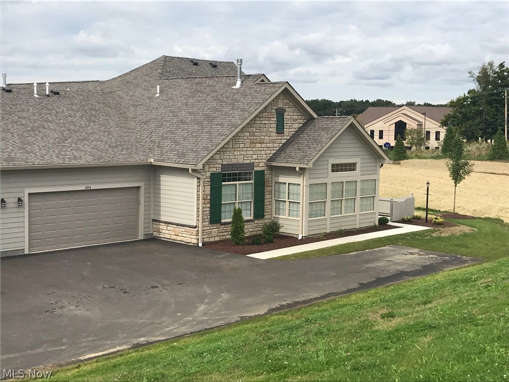 9151 Springfield Road, Unit 404 Youngstown, OH 44514 - Photo 1 of 1 Gallery Image 1