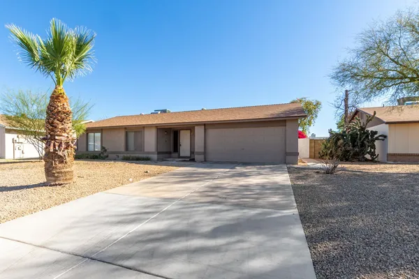 $2,195 | 2113 North Los Altos Drive, Chandler, AZ 85224