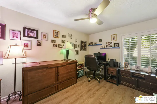 $300,000 | 460 Bradshaw E Lane, Unit 18, Palm Springs, CA 92262