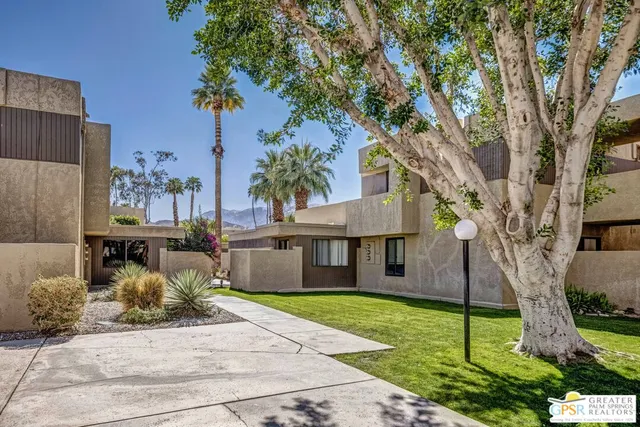 $300,000 | 460 Bradshaw E Lane, Unit 18, Palm Springs, CA 92262