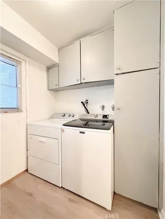 $465,000 | 22131 West Oxnard Street, Woodland Hills, CA 91367