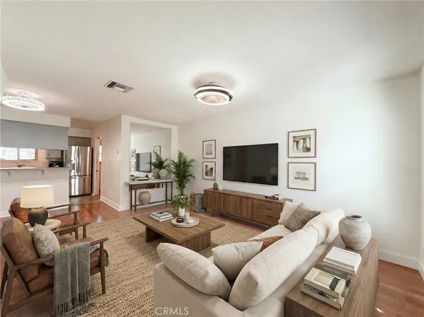 $465,000 | 22131 West Oxnard Street, Woodland Hills, CA 91367