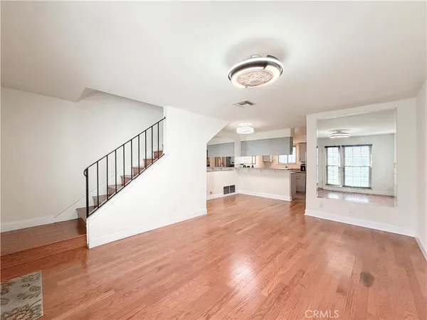 $465,000 | 22131 West Oxnard Street, Woodland Hills, CA 91367