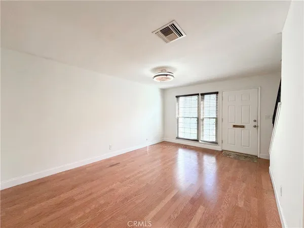 $465,000 | 22131 West Oxnard Street, Woodland Hills, CA 91367