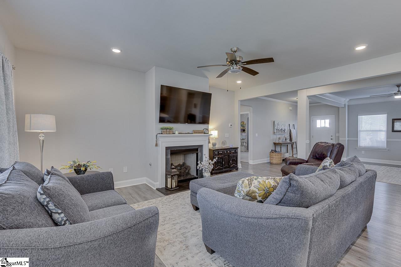 402 Reedy Springs Lane Greenville, SC 29605 - Photo 12 of 44