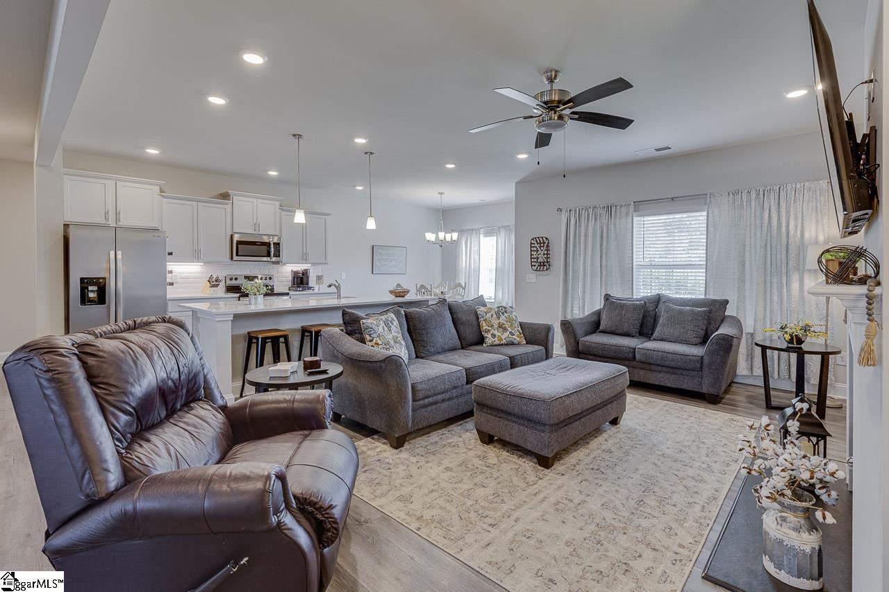 402 Reedy Springs Lane Greenville, SC 29605 - Photo 14 of 44