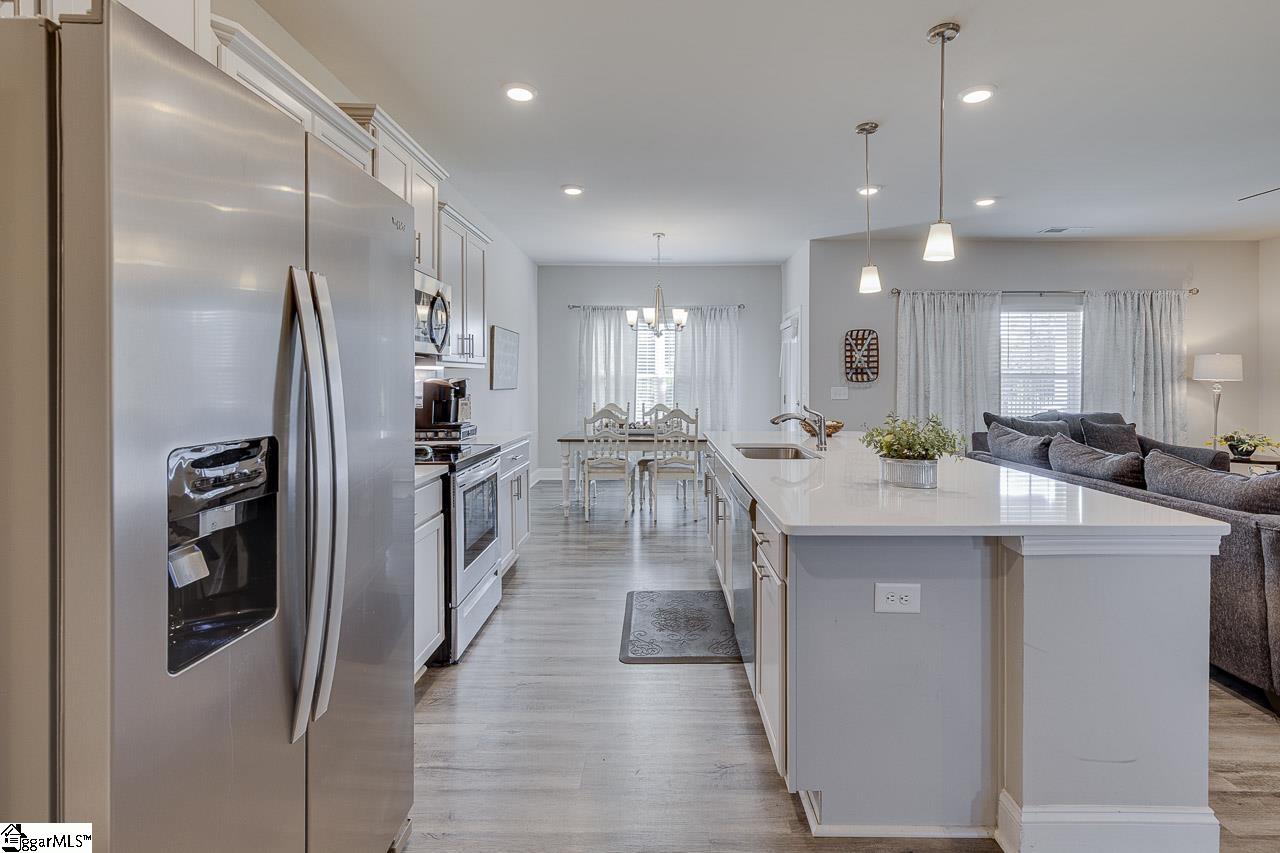 402 Reedy Springs Lane Greenville, SC 29605 - Photo 16 of 44