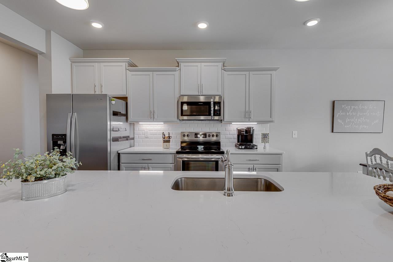 402 Reedy Springs Lane Greenville, SC 29605 - Photo 18 of 44