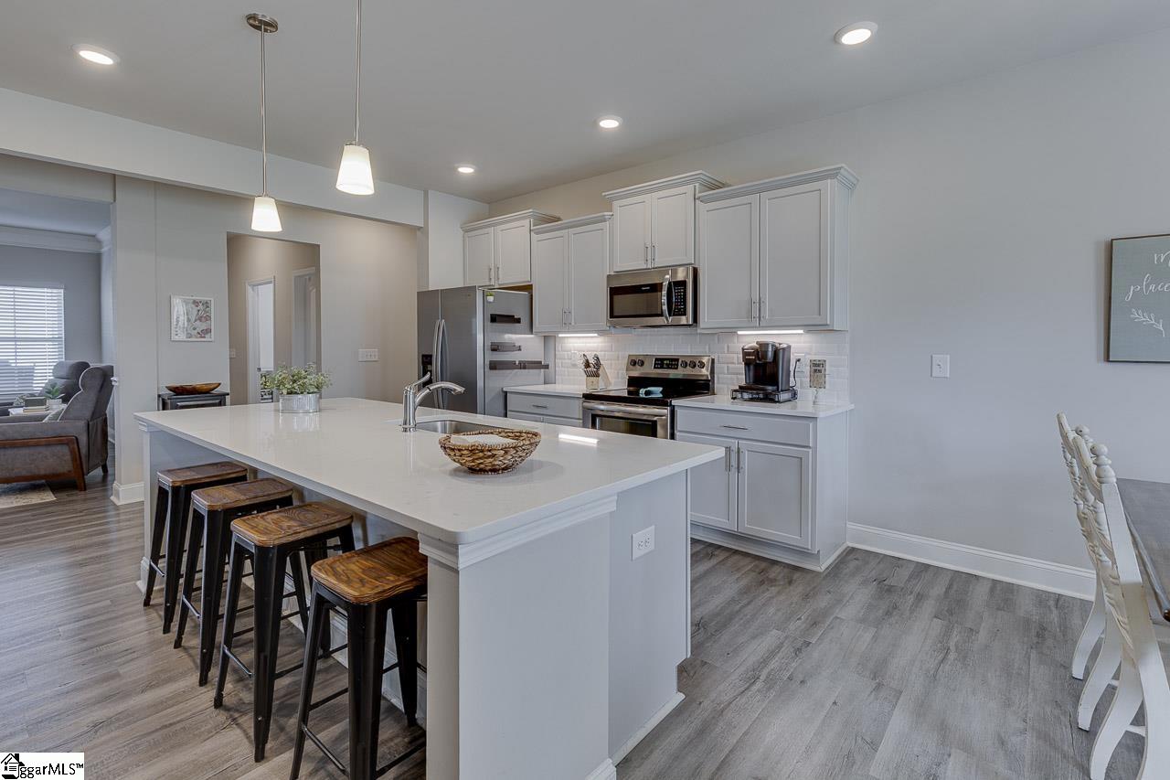 402 Reedy Springs Lane Greenville, SC 29605 - Photo 19 of 44