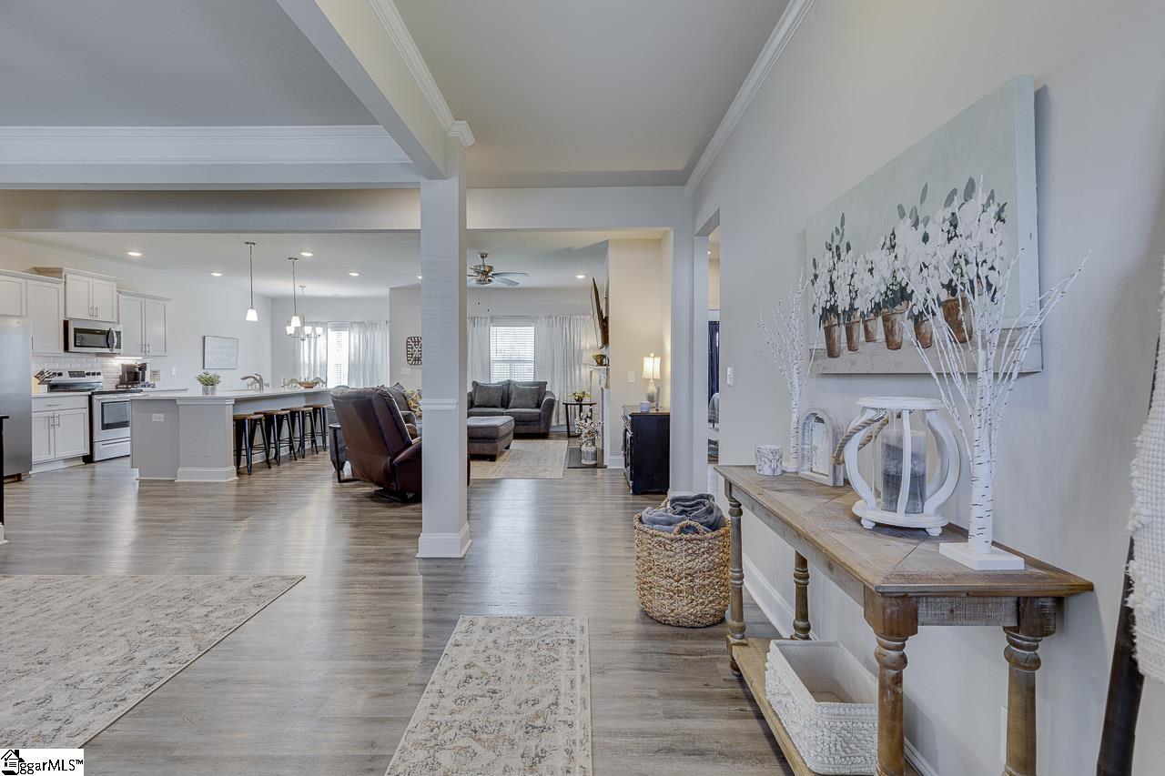 402 Reedy Springs Lane Greenville, SC 29605 - Photo 5 of 44