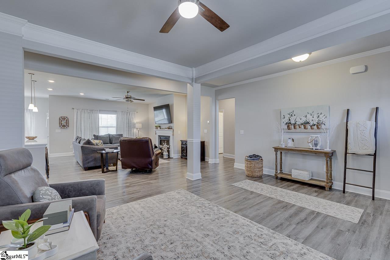 402 Reedy Springs Lane Greenville, SC 29605 - Photo 8 of 44