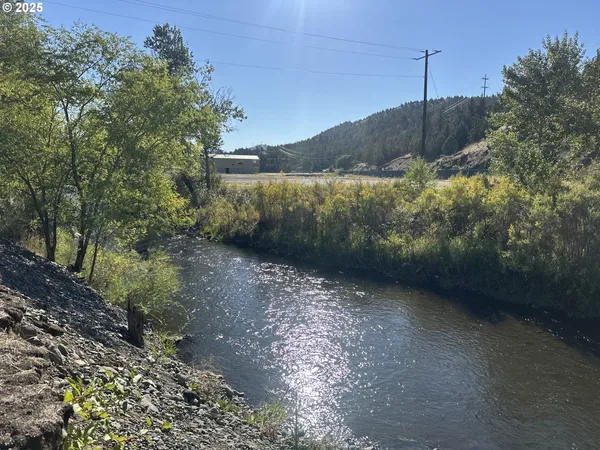 $180,000 | St-johnday Northeast 7th Street, John Day, OR 97845