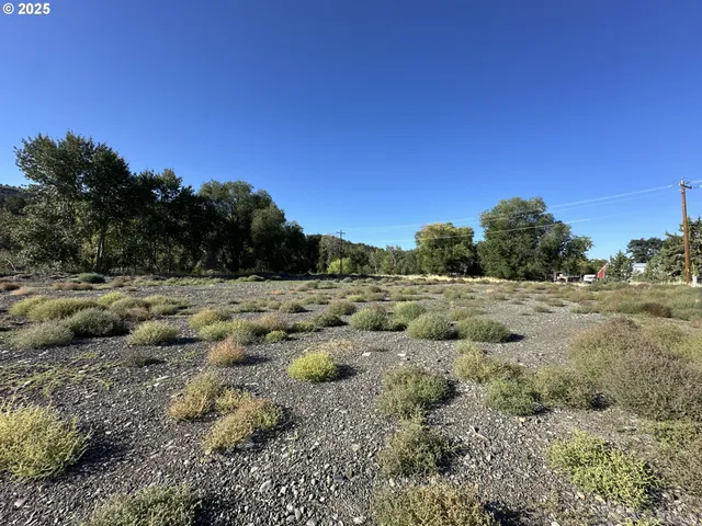 $180,000 | St-johnday Northeast 7th Street, John Day, OR 97845