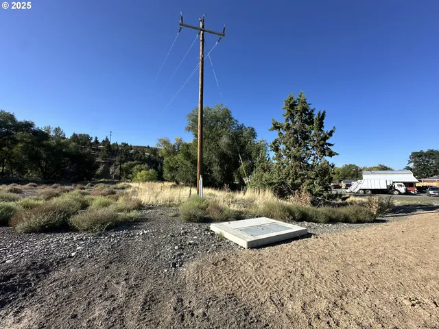 $180,000 | St-johnday Northeast 7th Street, John Day, OR 97845