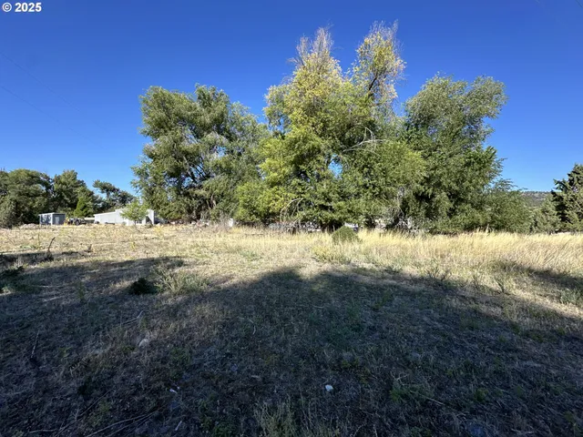$180,000 | St-johnday Northeast 7th Street, John Day, OR 97845