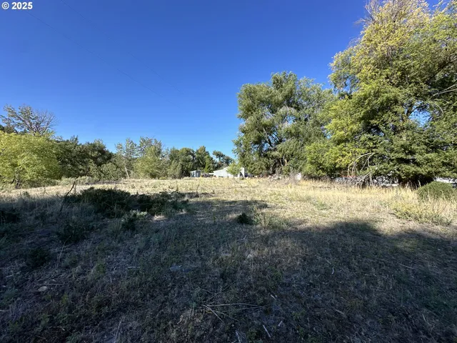 $180,000 | St-johnday Northeast 7th Street, John Day, OR 97845