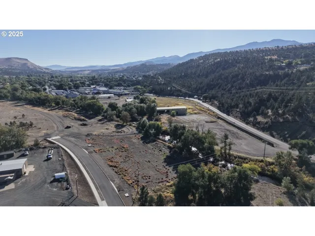 $180,000 | St-johnday Northeast 7th Street, John Day, OR 97845