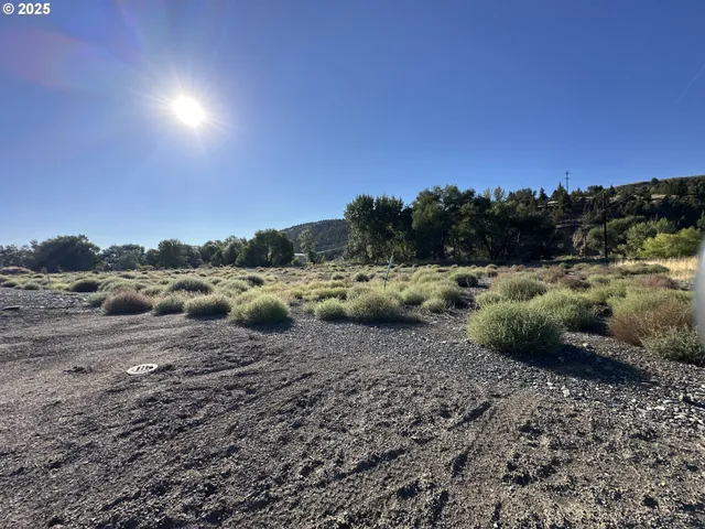 $180,000 | St-johnday Northeast 7th Street, John Day, OR 97845