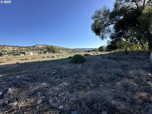 $180,000 | St-johnday Northeast 7th Street, John Day, OR 97845