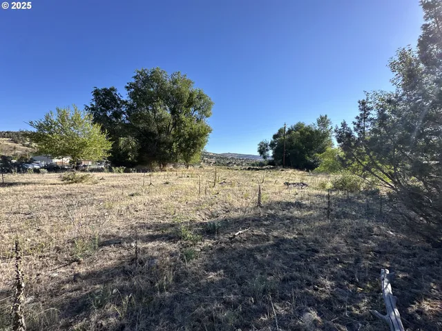 $180,000 | St-johnday Northeast 7th Street, John Day, OR 97845