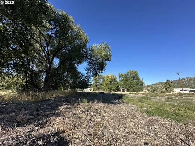 $180,000 | St-johnday Northeast 7th Street, John Day, OR 97845