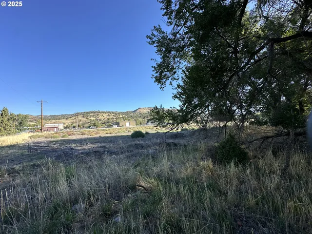 $180,000 | St-johnday Northeast 7th Street, John Day, OR 97845