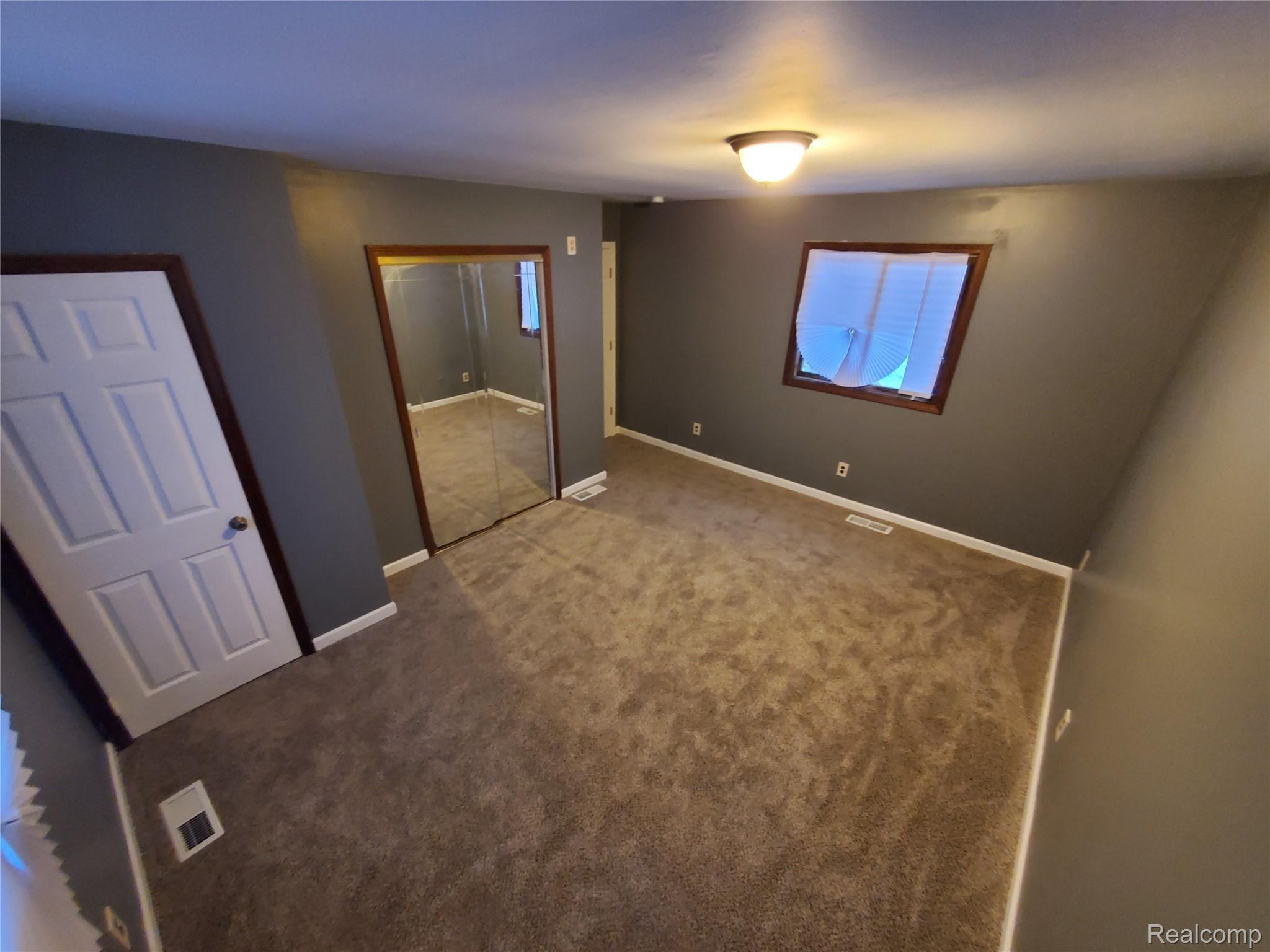 1397 South Graham Road Flint, MI 48532 - Photo 25 of 38 15) Primary Bedroom - 14x8 - 1397 S Graham Rd. Flint, MI (1)