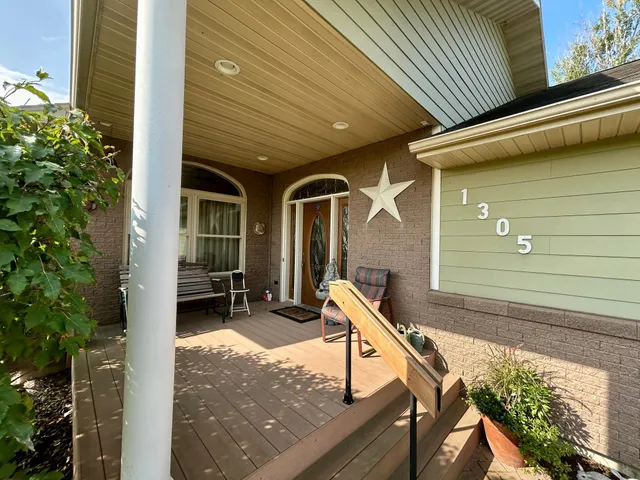 $309,000 | 1305 Madison Avenue Southwest, Wadena, MN 56482