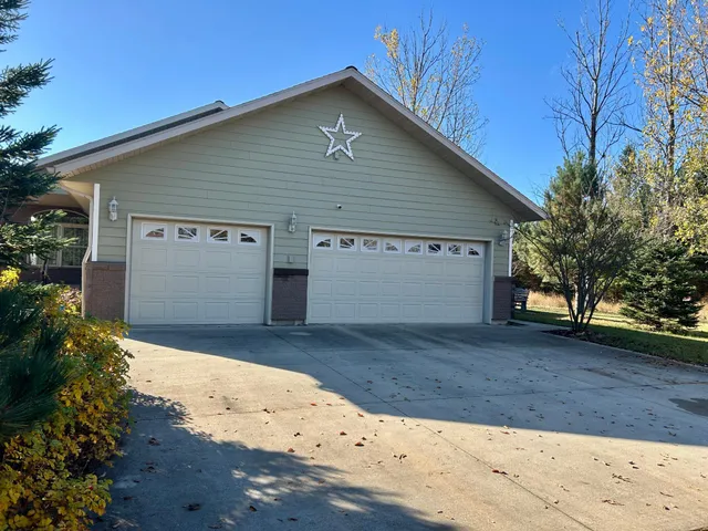 $309,000 | 1305 Madison Avenue Southwest, Wadena, MN 56482