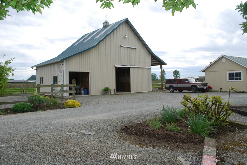 8048 District Line Road Burlington, WA 98233 - Photo 12 of 25 Gallery Image 12