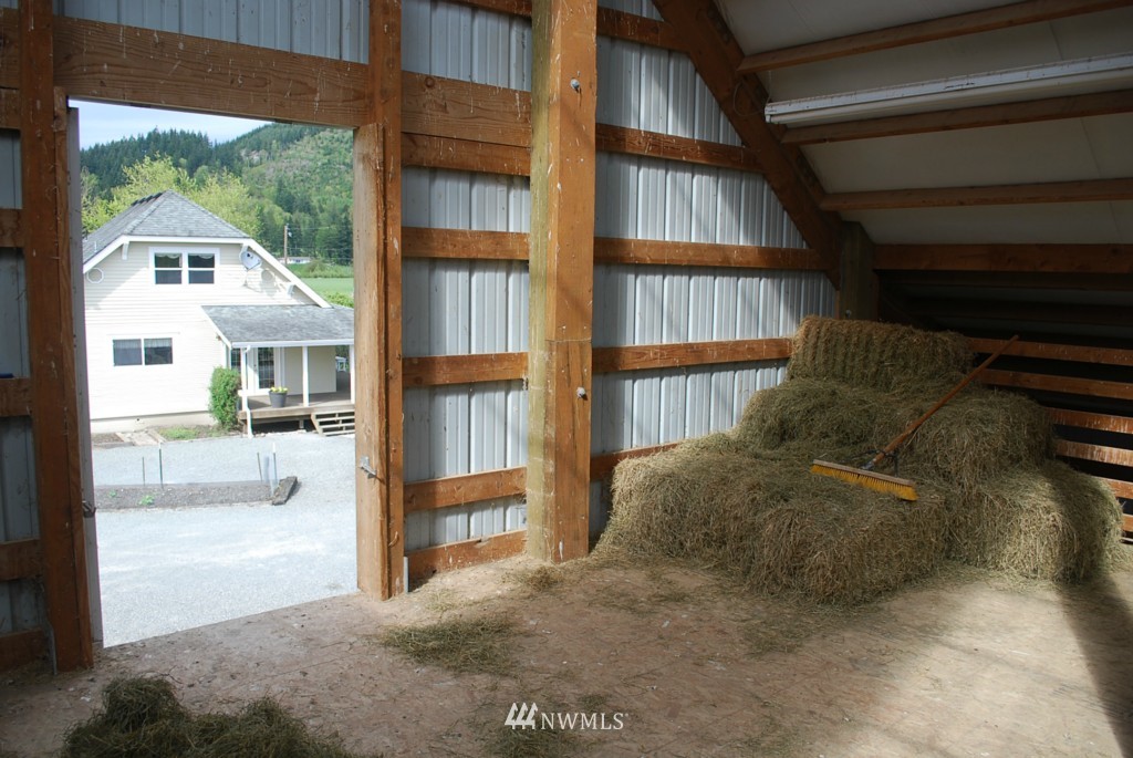 8048 District Line Road Burlington, WA 98233 - Photo 14 of 25 Gallery Image 14