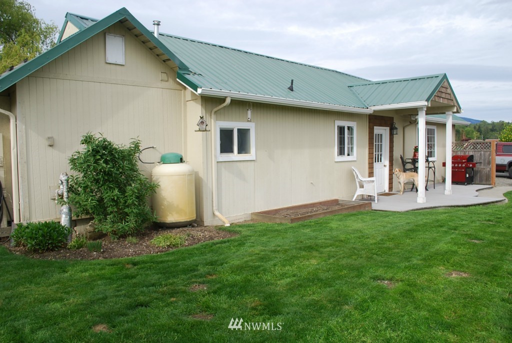8048 District Line Road Burlington, WA 98233 - Photo 16 of 25 Gallery Image 16