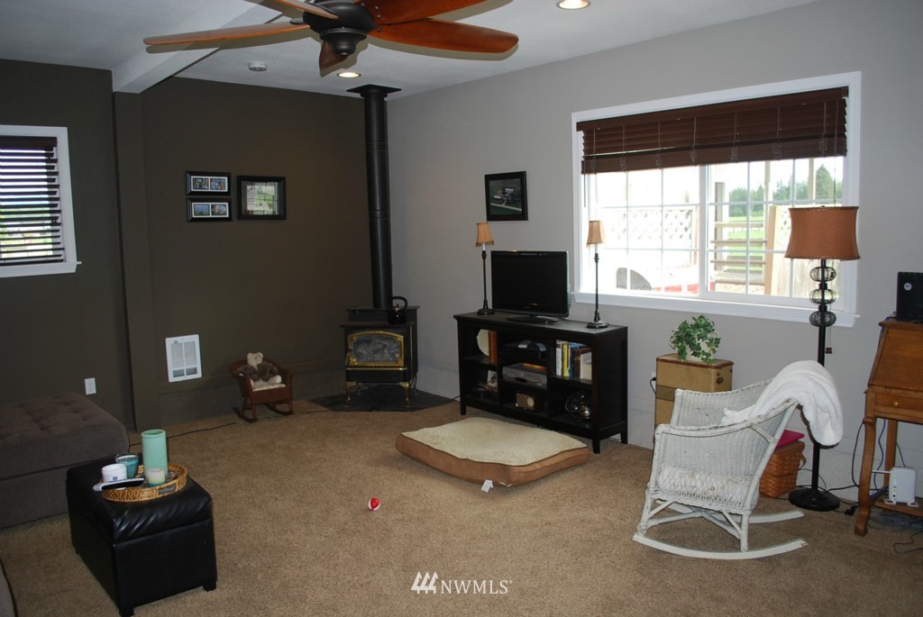 8048 District Line Road Burlington, WA 98233 - Photo 19 of 25 Gallery Image 19