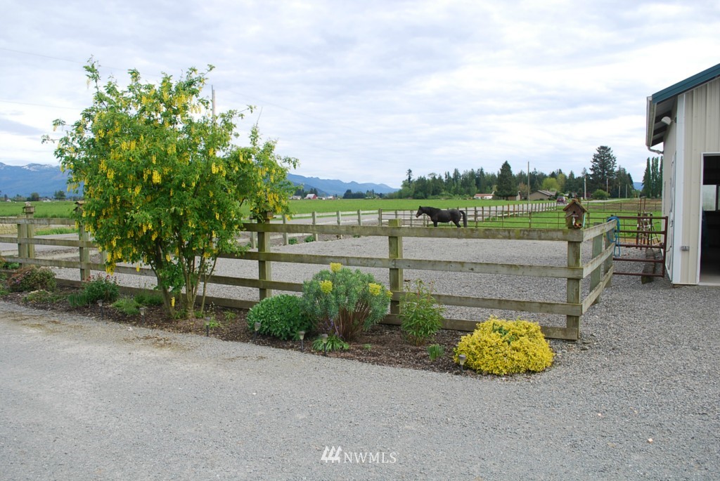 8048 District Line Road Burlington, WA 98233 - Photo 23 of 25 Gallery Image 23