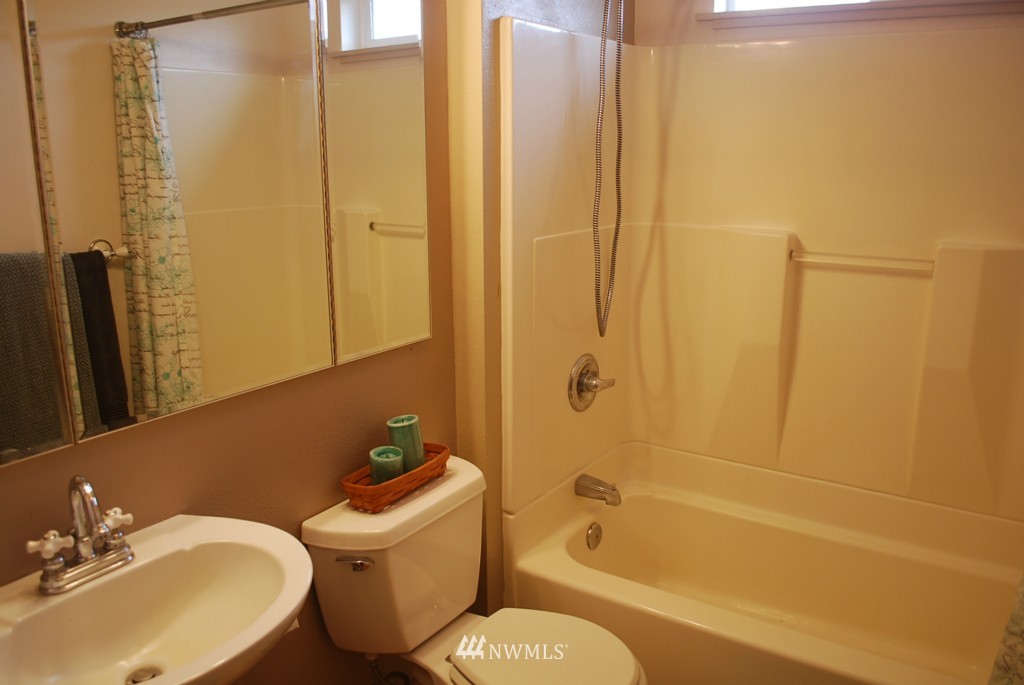 8048 District Line Road Burlington, WA 98233 - Photo 9 of 25 Gallery Image 9