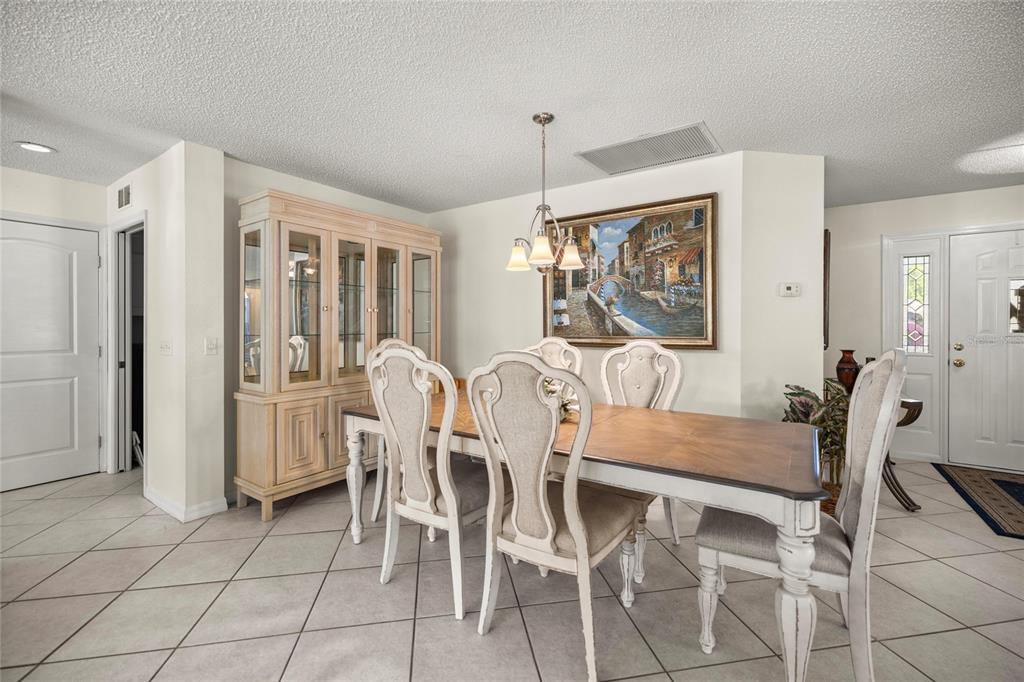 9452 Southwest 93rd Loop Ocala, FL 34481 - Photo 8 of 51 Gallery Image 8