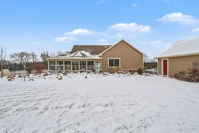 $605,000 | 18939 I Drive North, Marshall, MI 49068