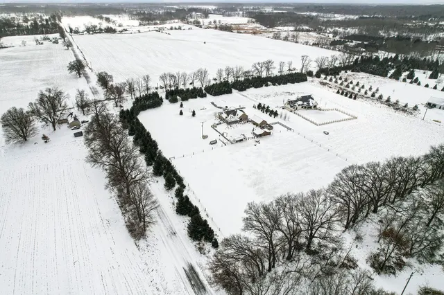 $605,000 | 18939 I Drive North, Marshall, MI 49068